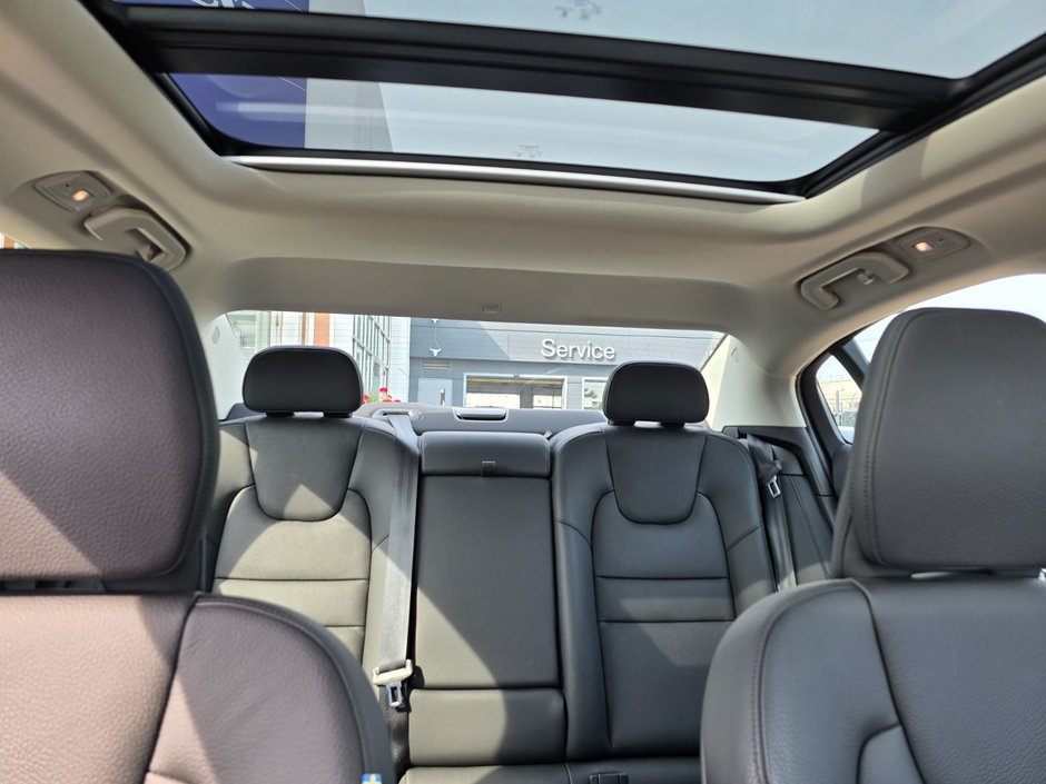 2024 Volvo S60 PLUS DARK THEME-6