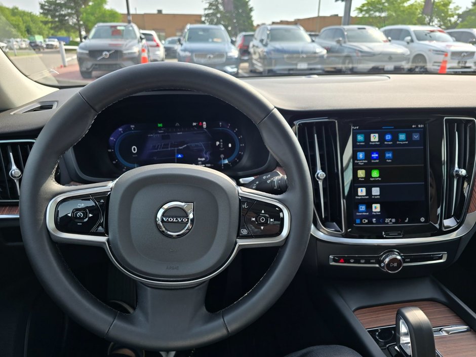2024 Volvo S60 PLUS DARK THEME-25