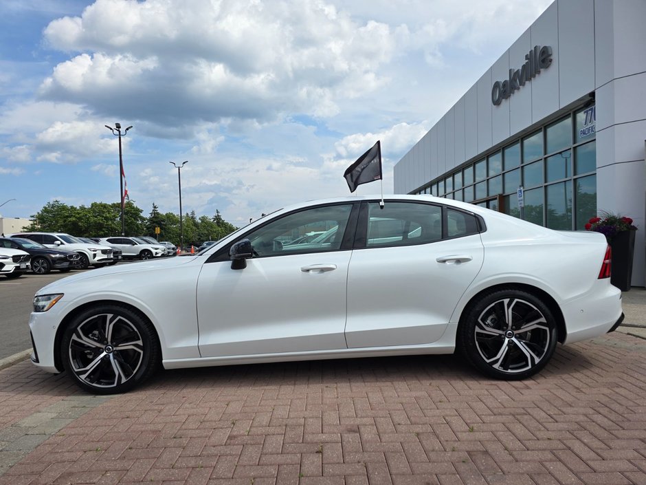 2024 Volvo S60 PLUS DARK THEME-9