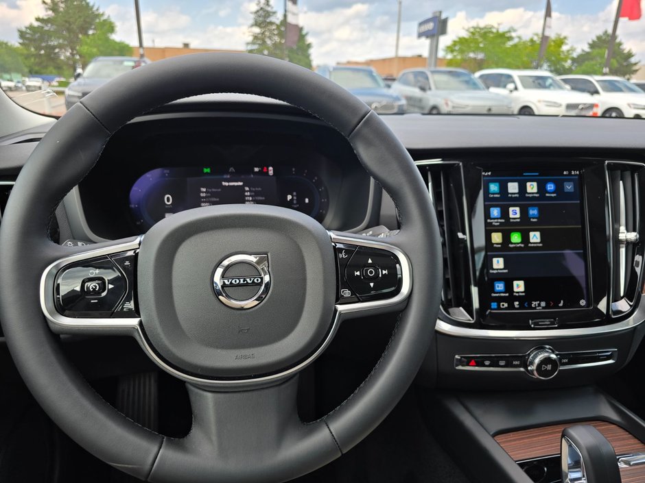 2024 Volvo S60 PLUS DARK THEME-24