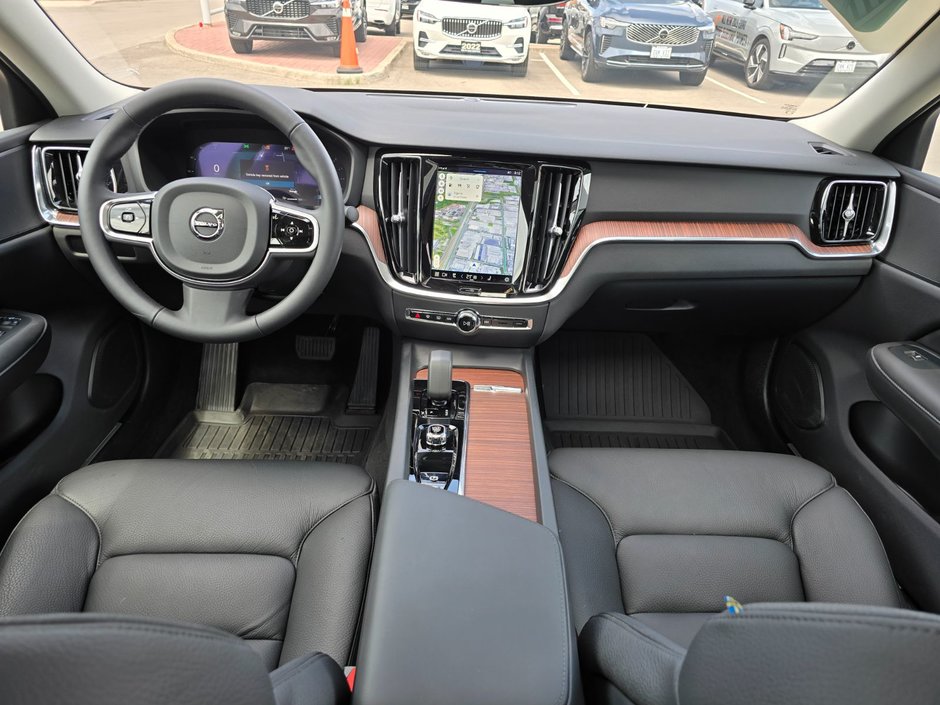 2024 Volvo S60 PLUS DARK THEME-4