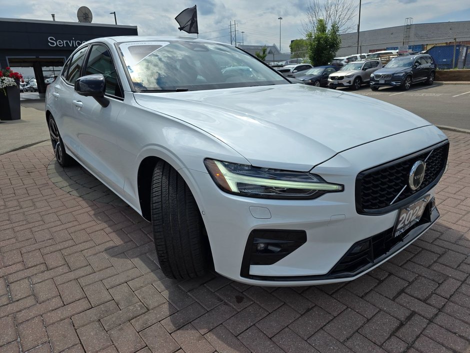 2024 Volvo S60 PLUS DARK THEME-5