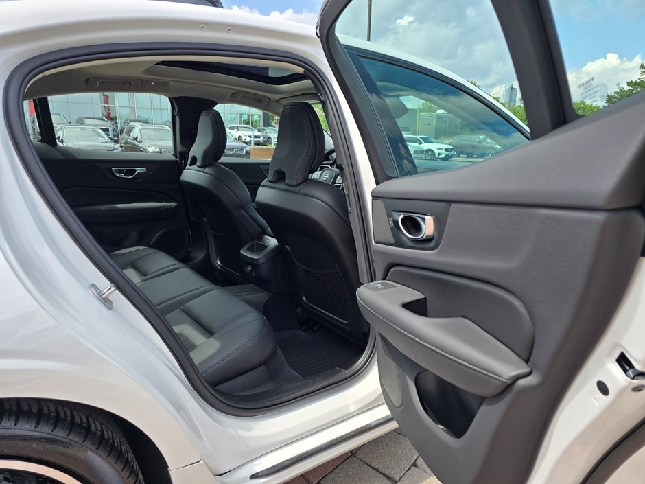 2024 Volvo S60 PLUS DARK THEME-16