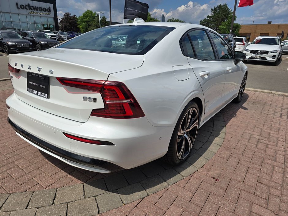 2024 Volvo S60 PLUS DARK THEME-14