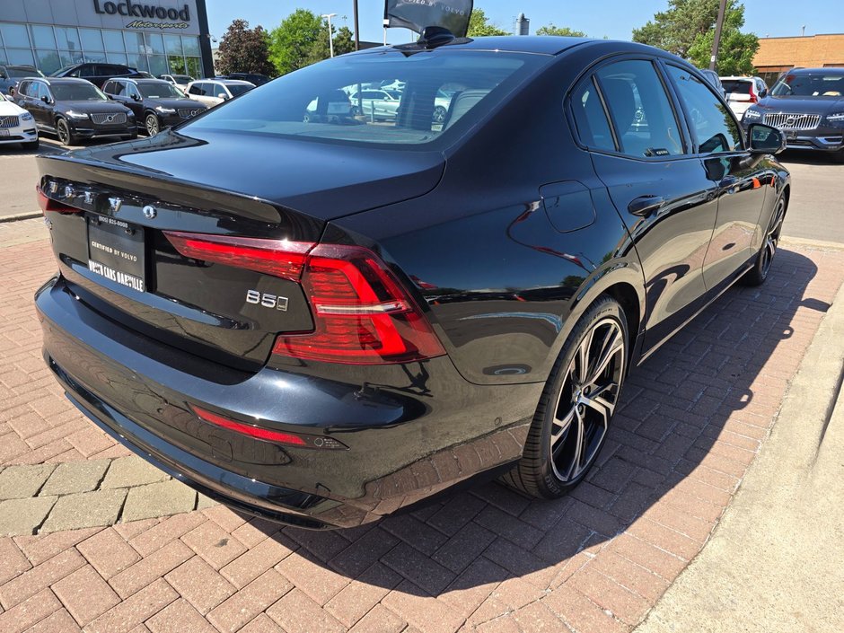 2024 Volvo S60 PLUS DARK THEME-14