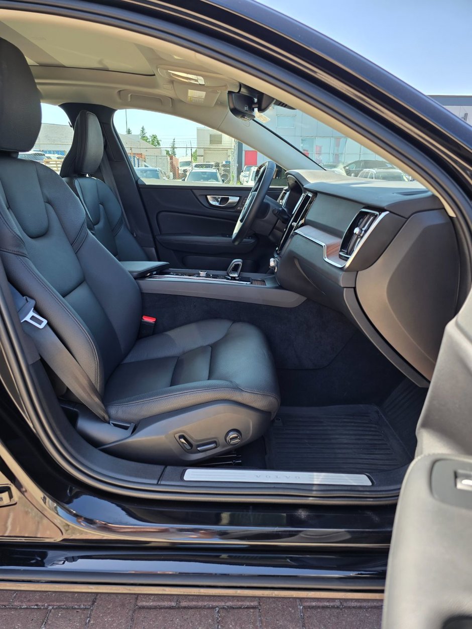 2024 Volvo S60 PLUS DARK THEME-22