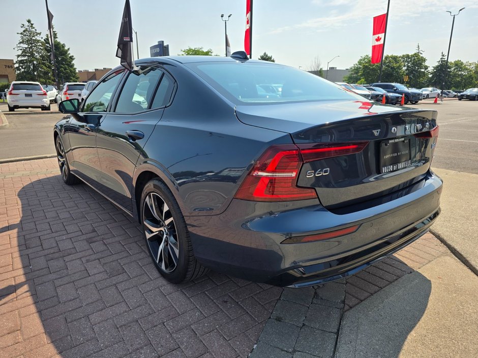 2024 Volvo S60 CORE DARK THEME-11