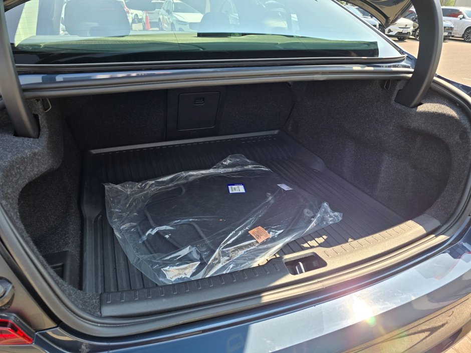 2024 Volvo S60 CORE DARK THEME-16
