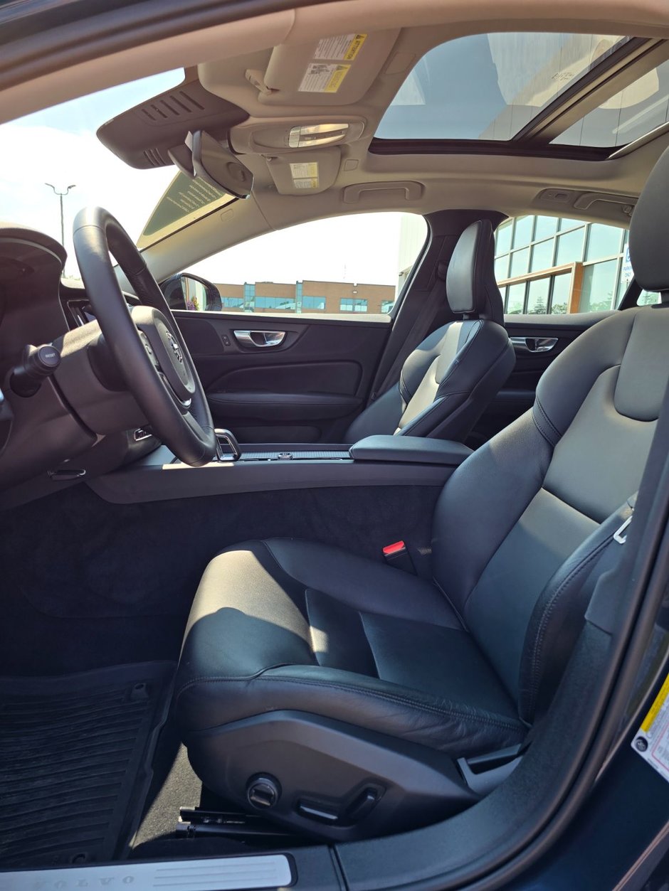 2024 Volvo S60 CORE DARK THEME-12