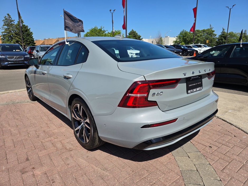 2024 Volvo S60 PLUS DARK THEME-11