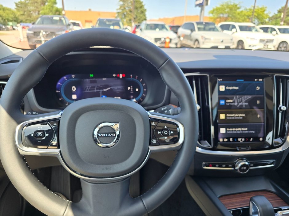 2024 Volvo S60 PLUS DARK THEME-24
