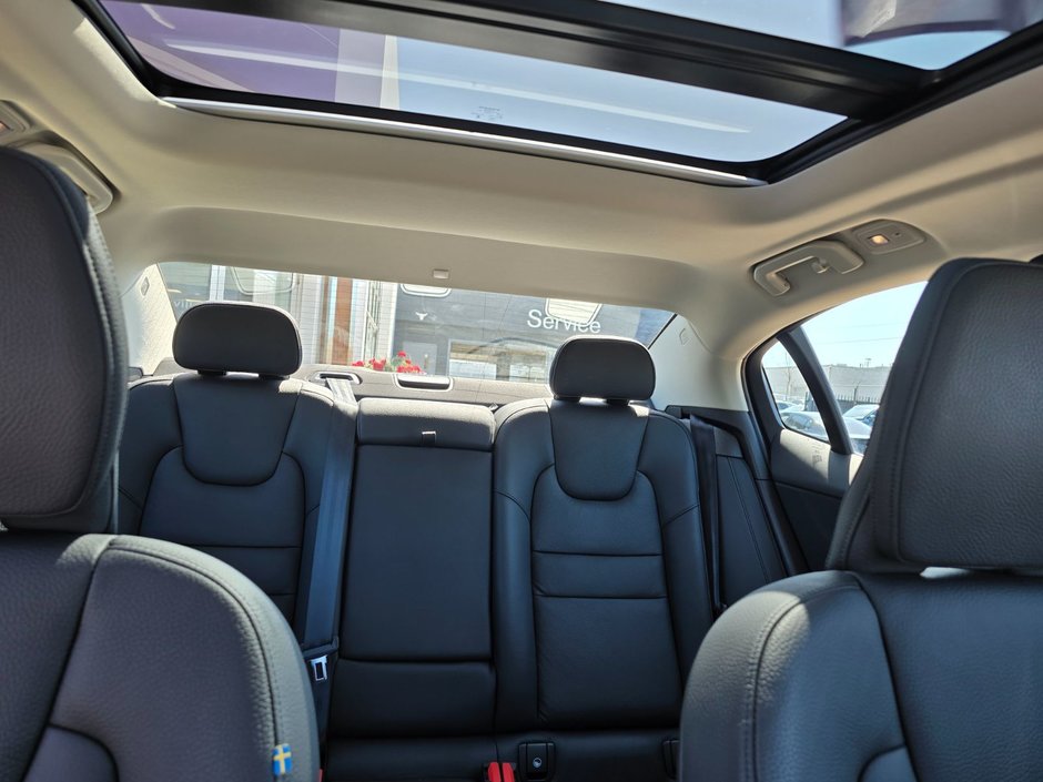 2024 Volvo S60 PLUS DARK THEME-6