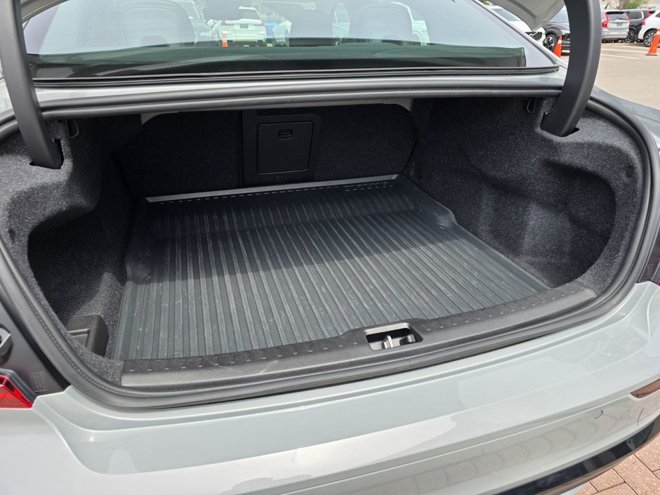 2024 Volvo S60 CORE DARK THEME-16