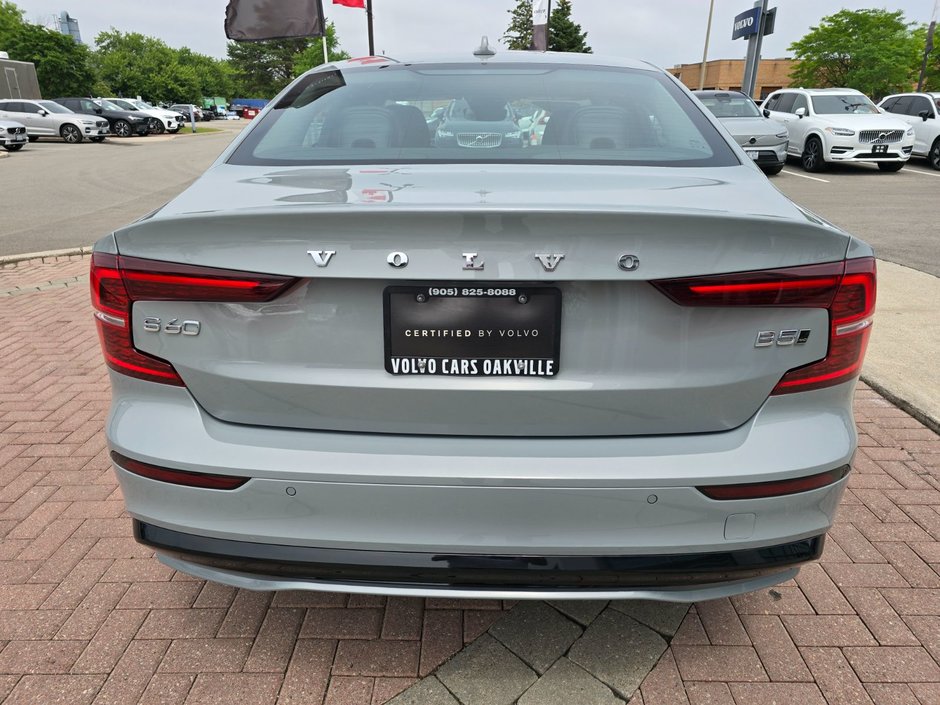 2024 Volvo S60 CORE DARK THEME-13