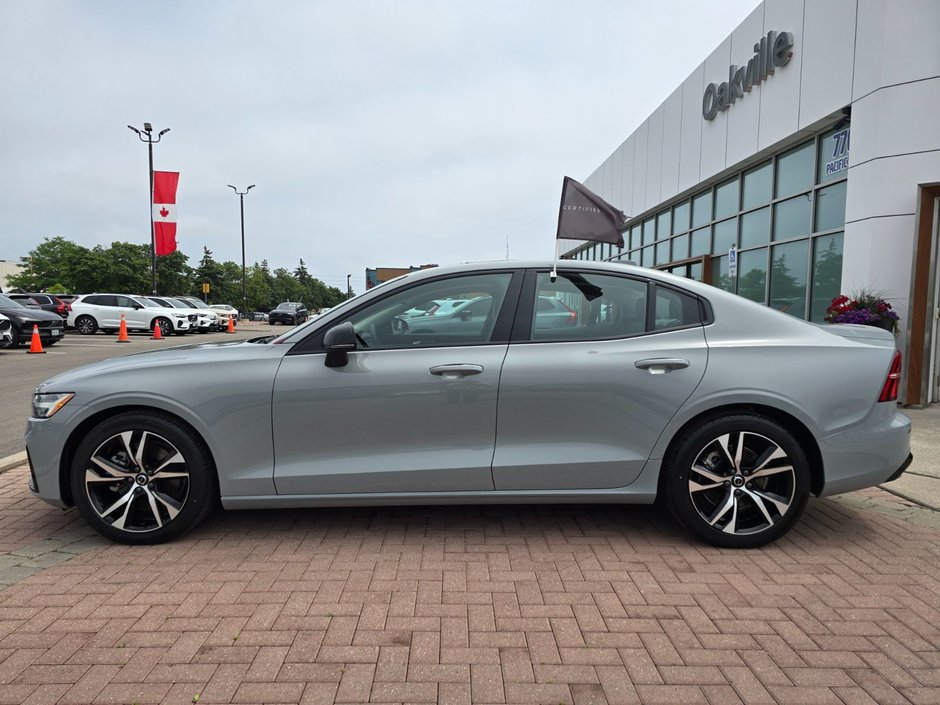 2024 Volvo S60 CORE DARK THEME-9