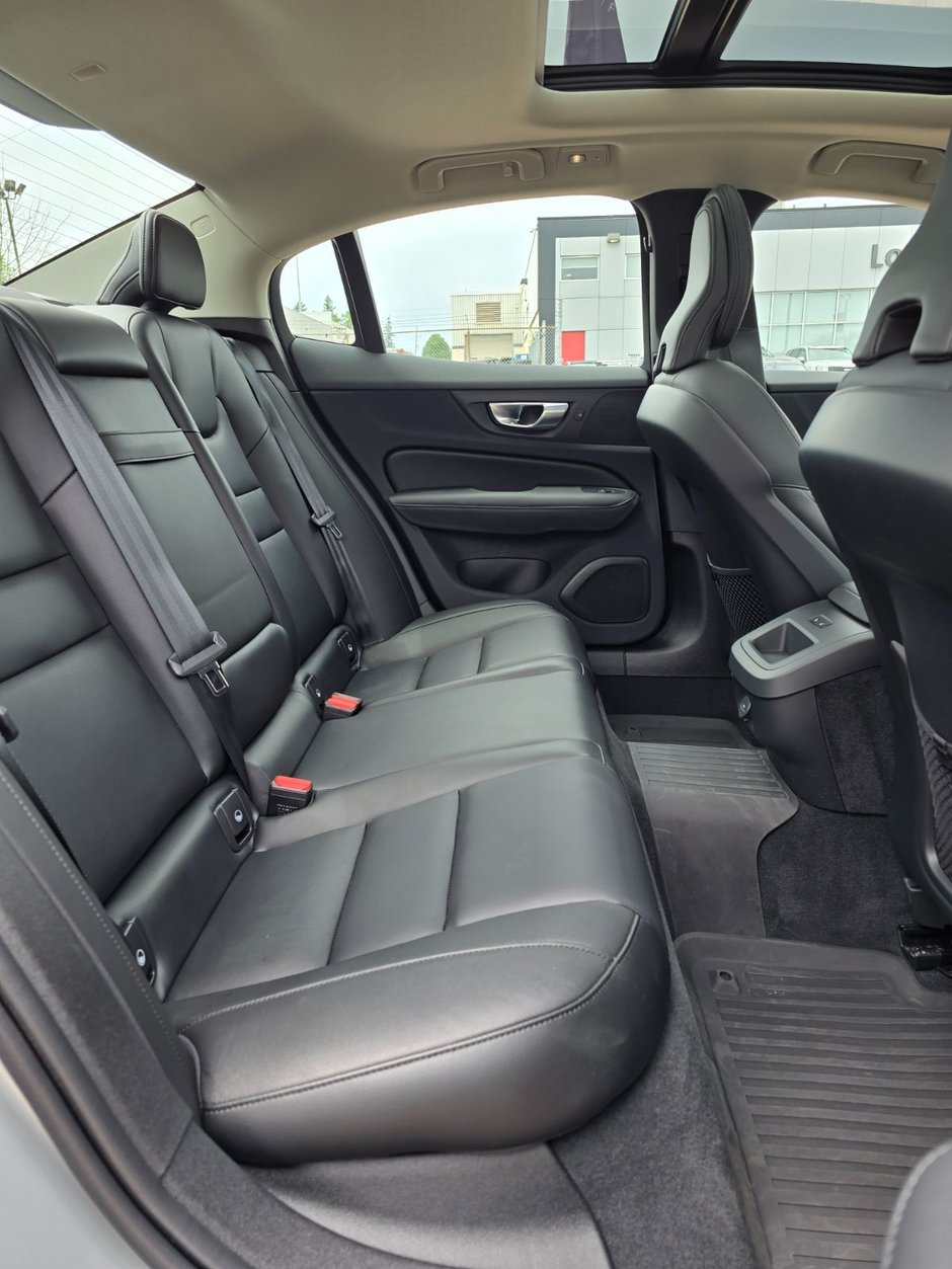 2024 Volvo S60 CORE DARK THEME-18