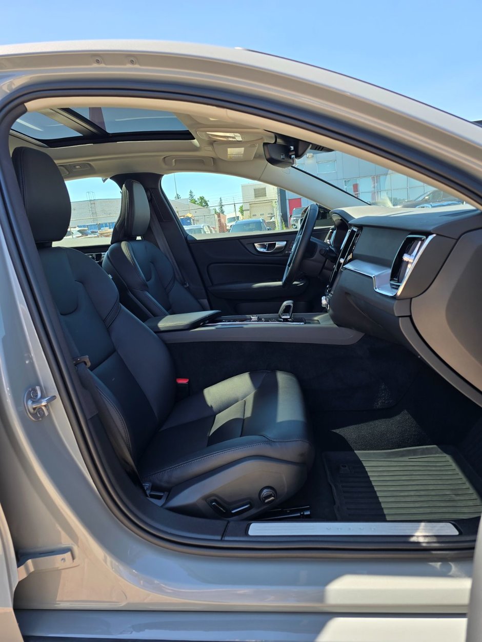2024 Volvo S60 CORE DARK THEME-22