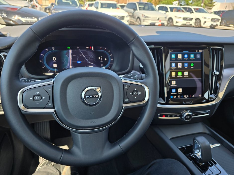 2024 Volvo S60 CORE DARK THEME-25