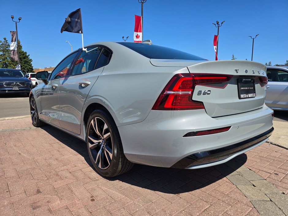 2024 Volvo S60 CORE DARK THEME-11