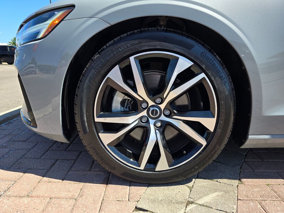 2024 Volvo S60 CORE DARK THEME-7