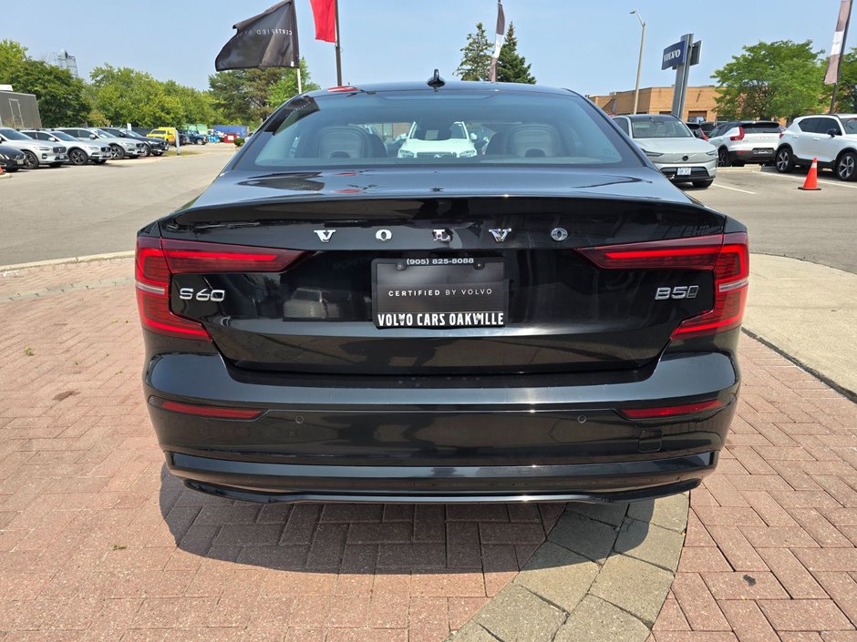 2024 Volvo S60 PLUS DARK THEME-13