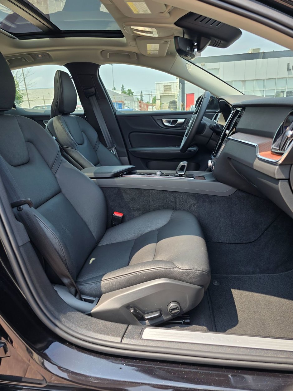 2024 Volvo S60 PLUS DARK THEME-22