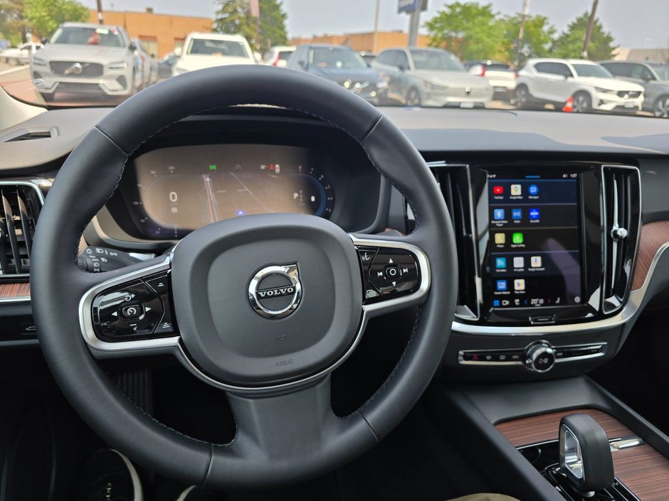 2024 Volvo S60 PLUS DARK THEME-25