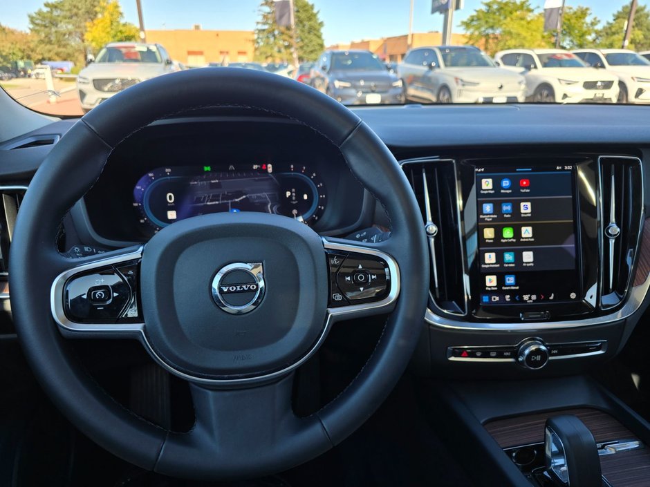 2024 Volvo S60 PLUS DARK THEME-25
