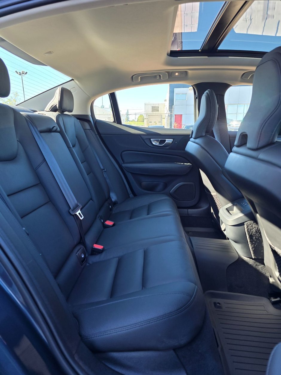 2024 Volvo S60 PLUS DARK THEME-17