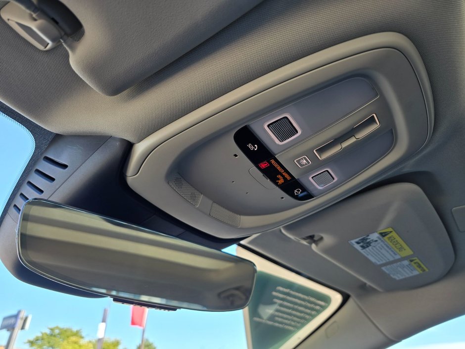 2024 Volvo S60 PLUS DARK THEME-23