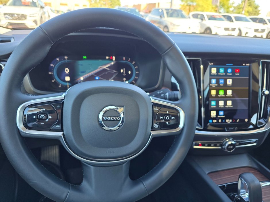 2024 Volvo S60 PLUS DARK THEME-25