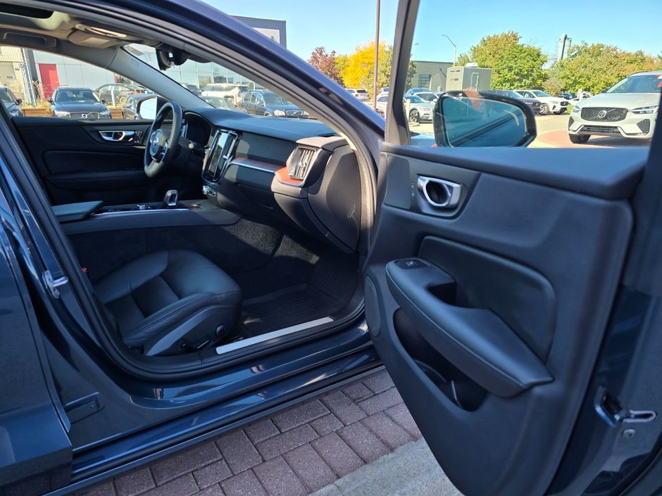 2024 Volvo S60 PLUS DARK THEME-20