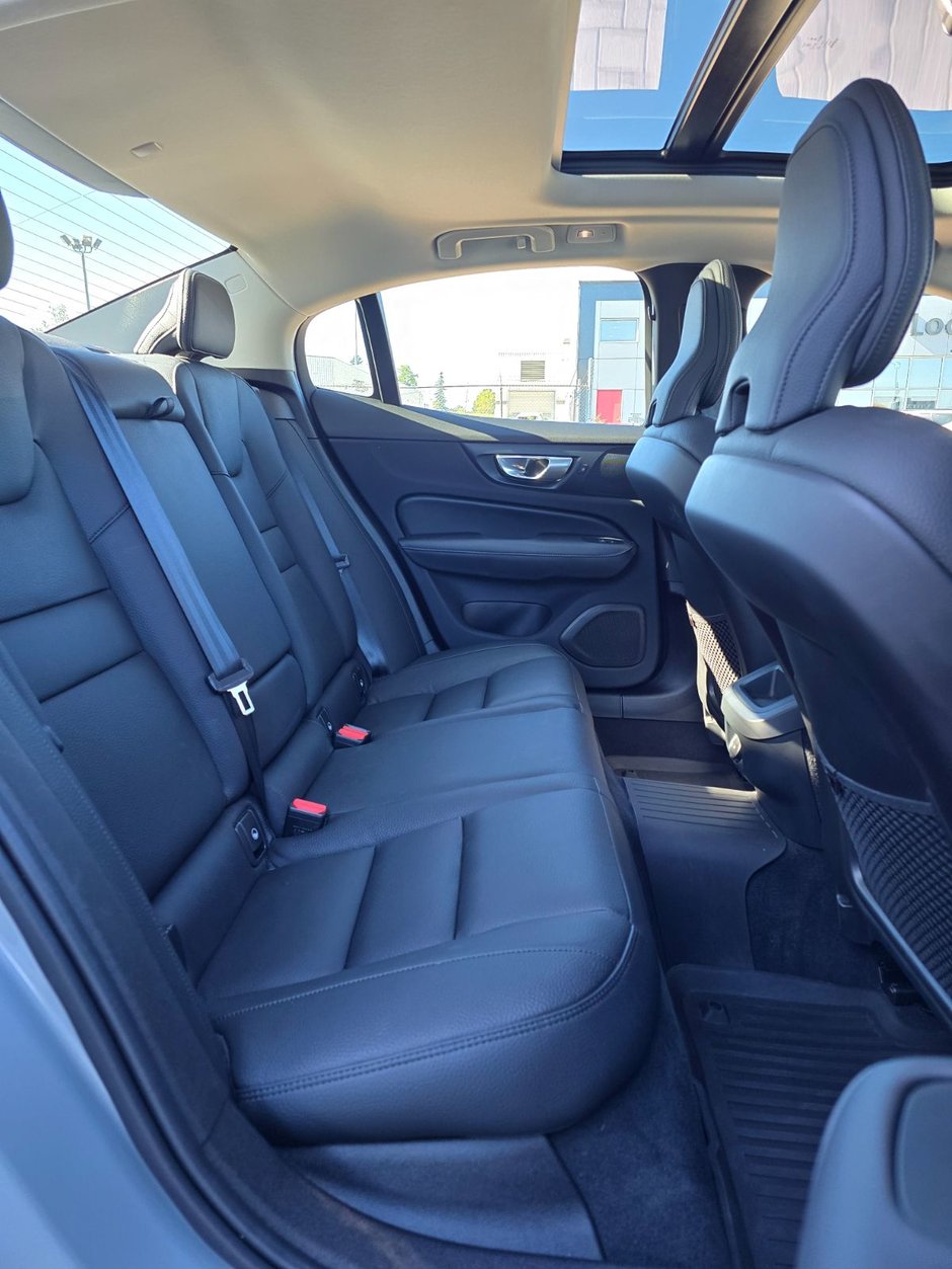 2024 Volvo S60 PLUS DARK THEME-16