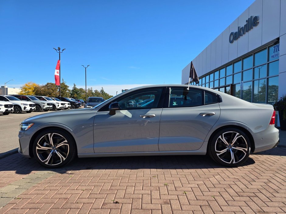 2024 Volvo S60 PLUS DARK THEME-9