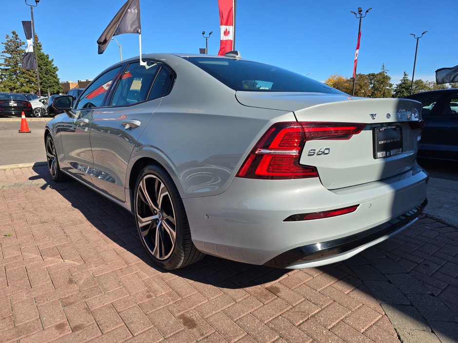 2024 Volvo S60 PLUS DARK THEME-11