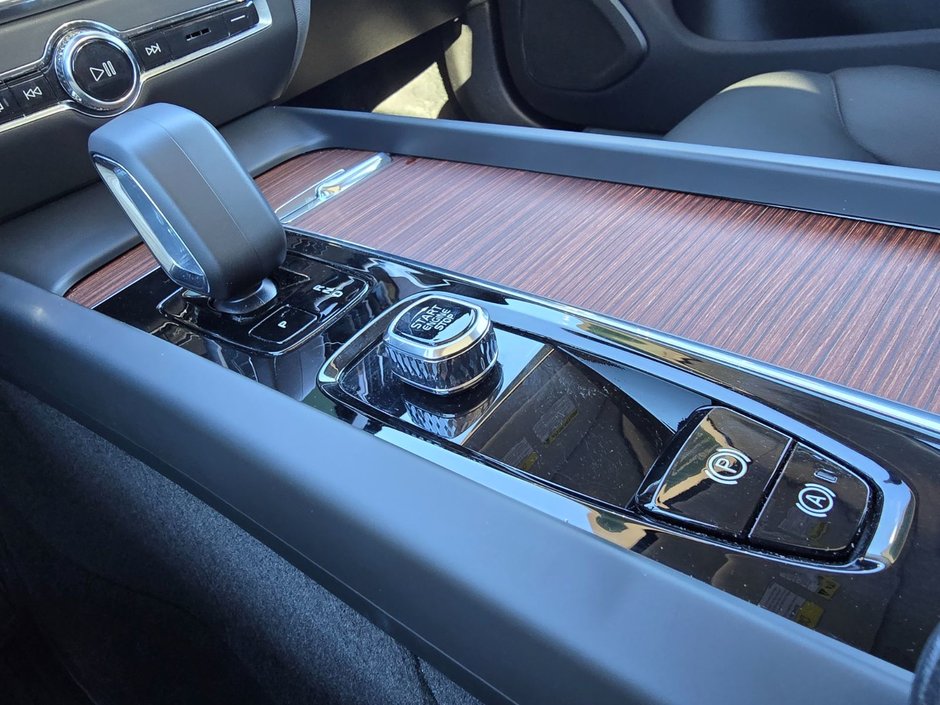 2024 Volvo S60 PLUS DARK THEME-26