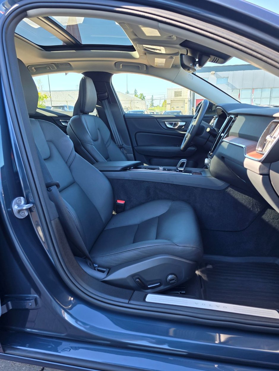 2024 Volvo S60 PLUS DARK THEME-19
