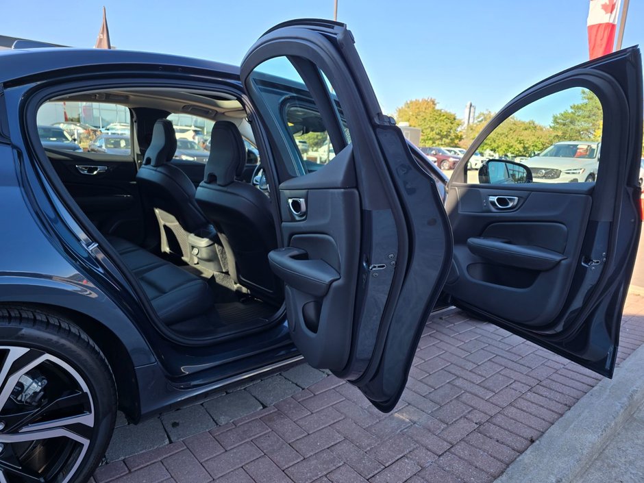 2024 Volvo S60 PLUS DARK THEME-6