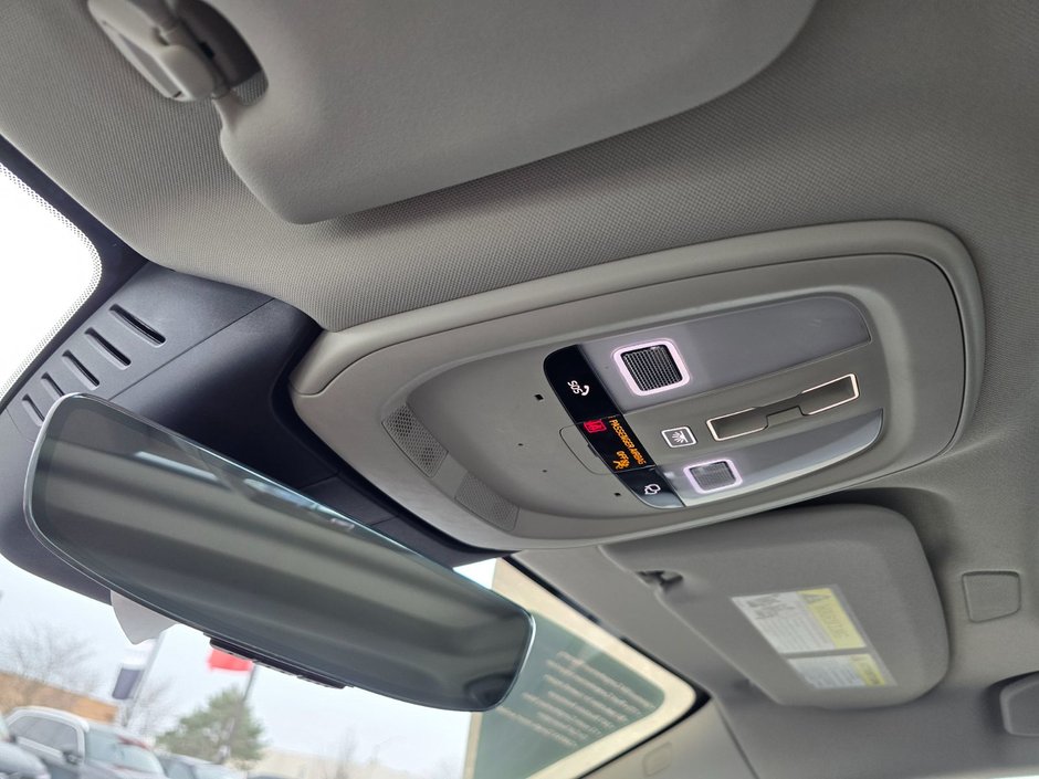 2024 Volvo S60 PLUS DARK THEME-23