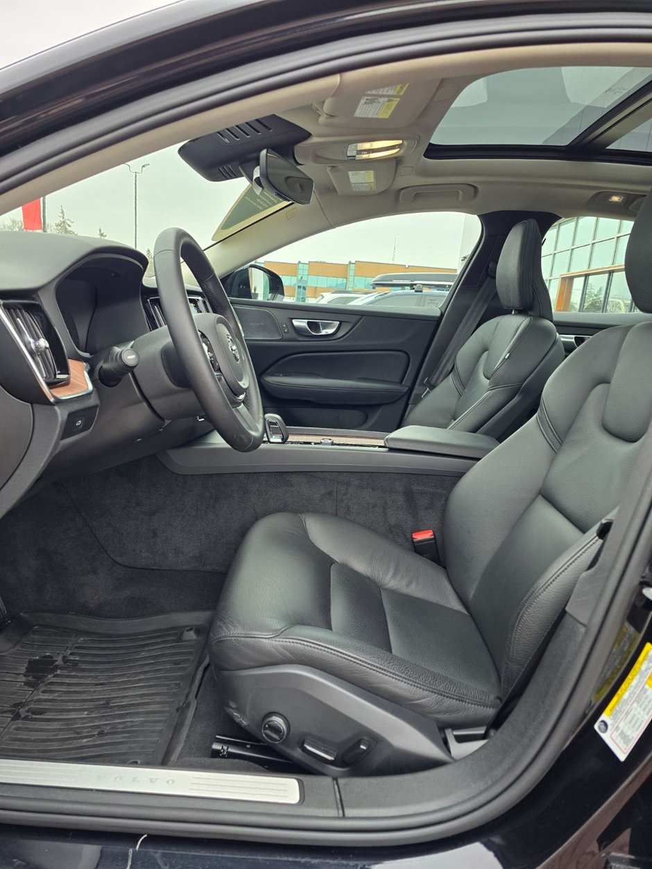 2024 Volvo S60 PLUS DARK THEME-21