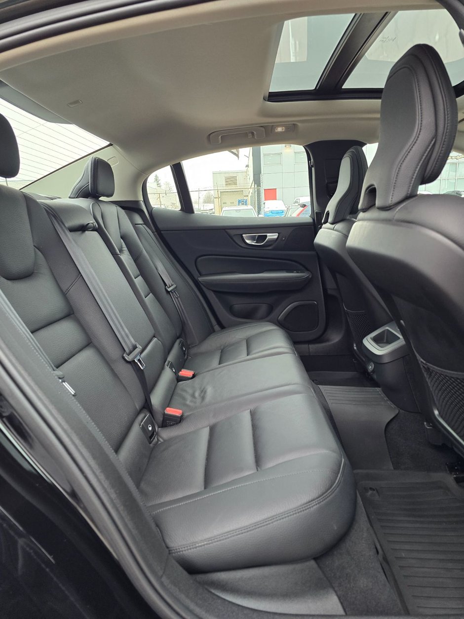 2024 Volvo S60 PLUS DARK THEME-16