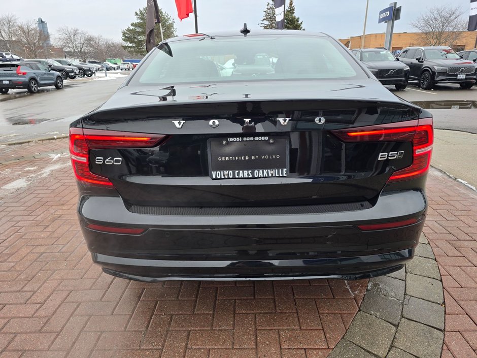 2024 Volvo S60 PLUS DARK THEME-11