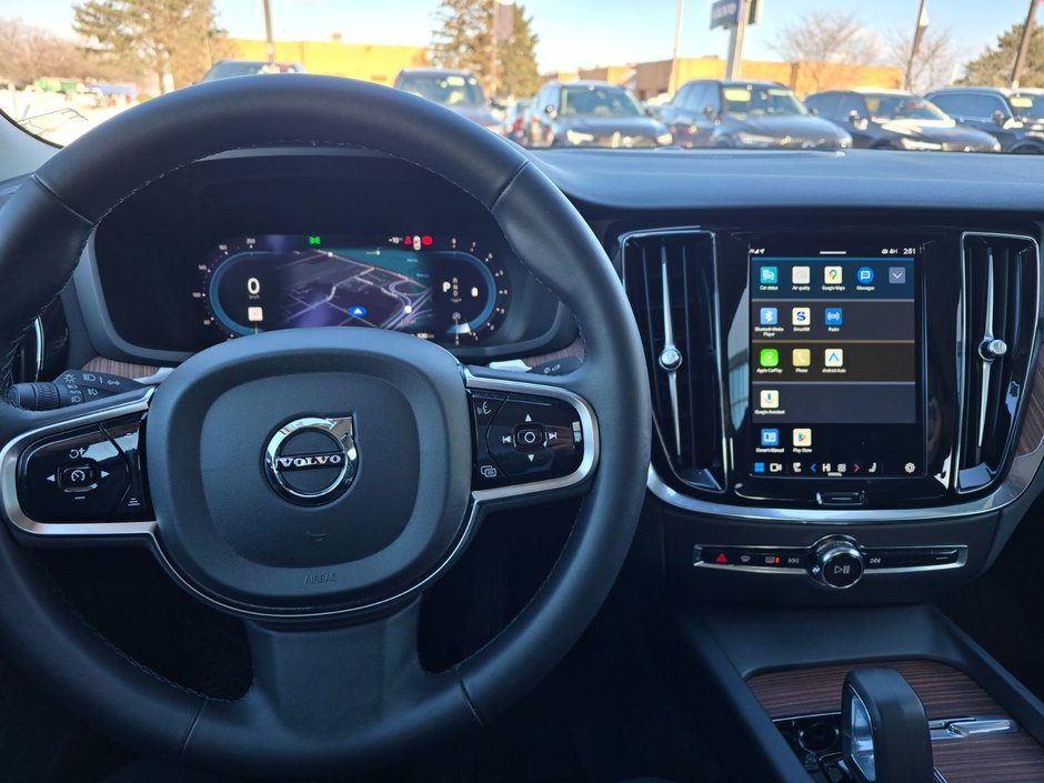 2024 Volvo S60 PLUS DARK THEME-25