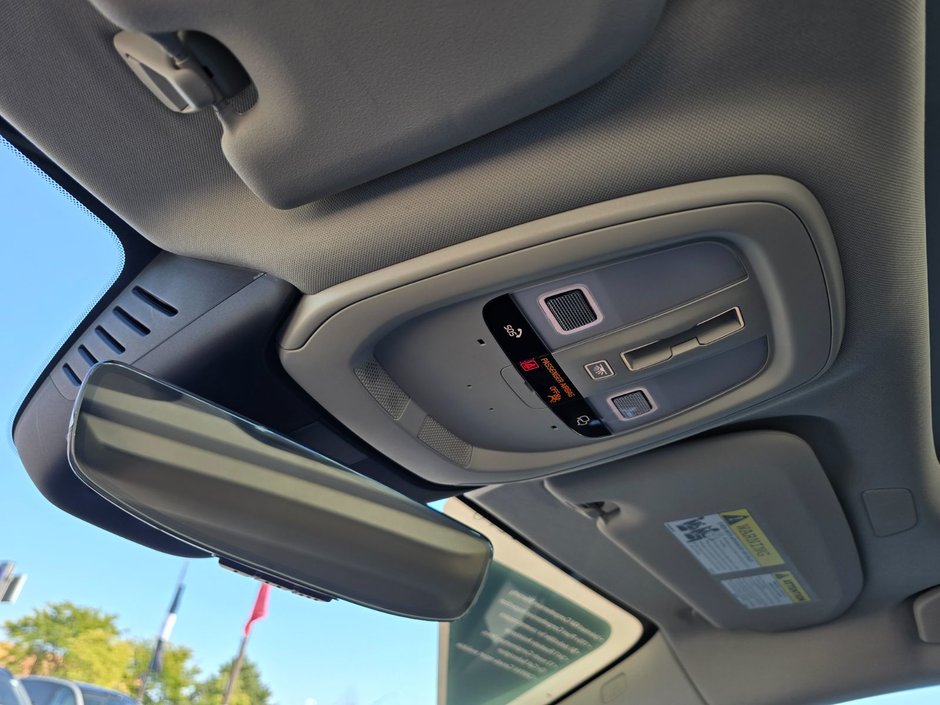 2024 Volvo S60 PLUS DARK THEME-23