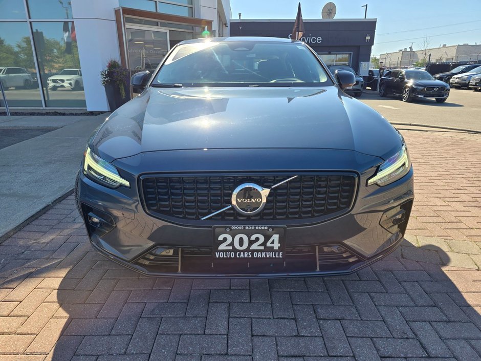 2024 Volvo S60 PLUS DARK THEME-3