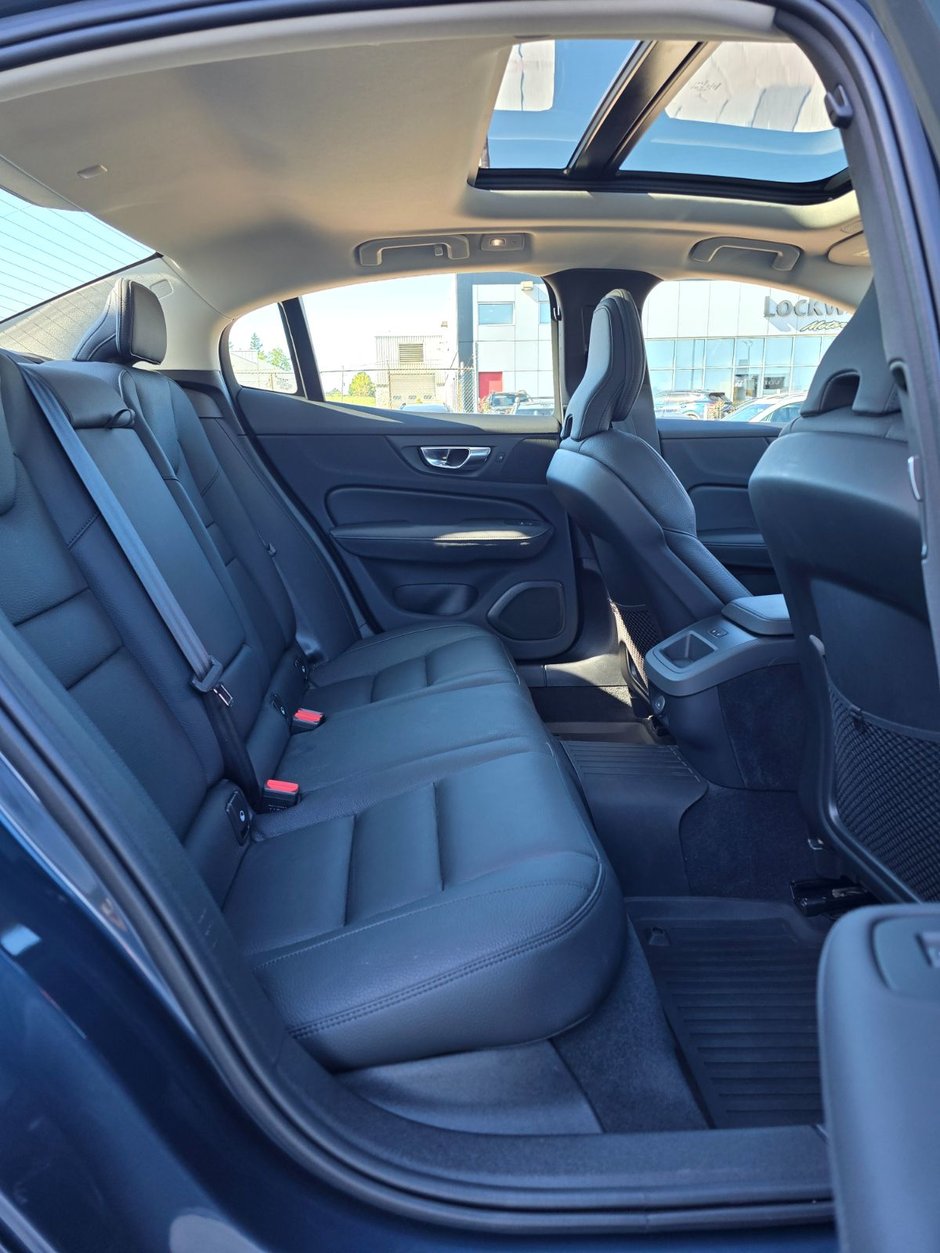 2024 Volvo S60 PLUS DARK THEME-17