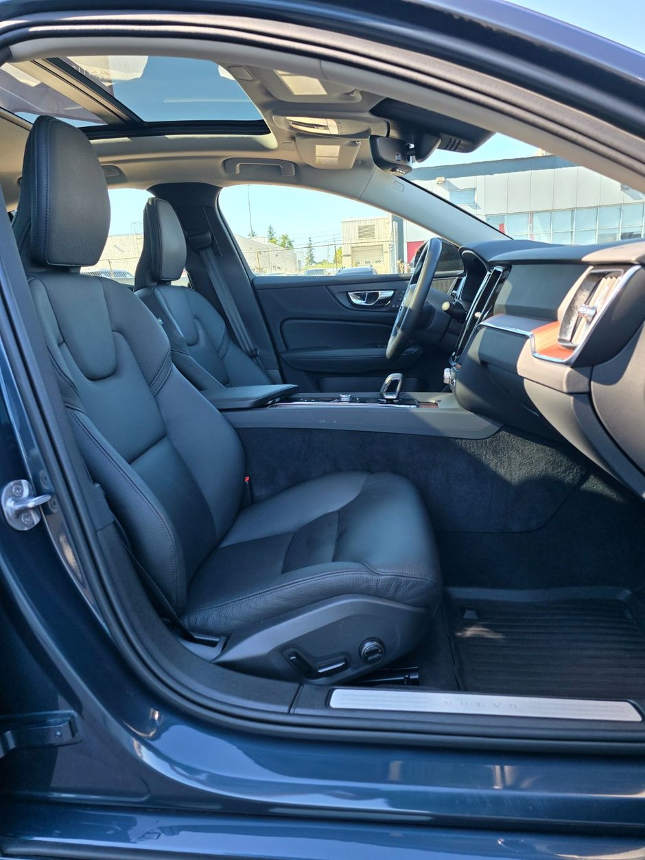 2024 Volvo S60 PLUS DARK THEME-21