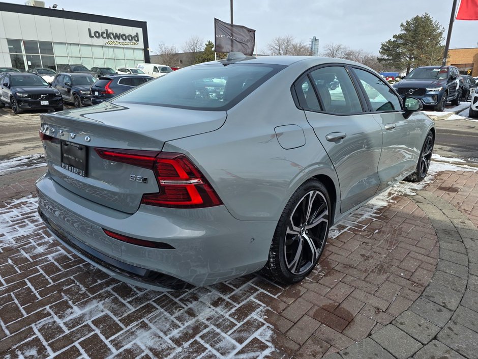 2024 Volvo S60 PLUS DARK THEME-13