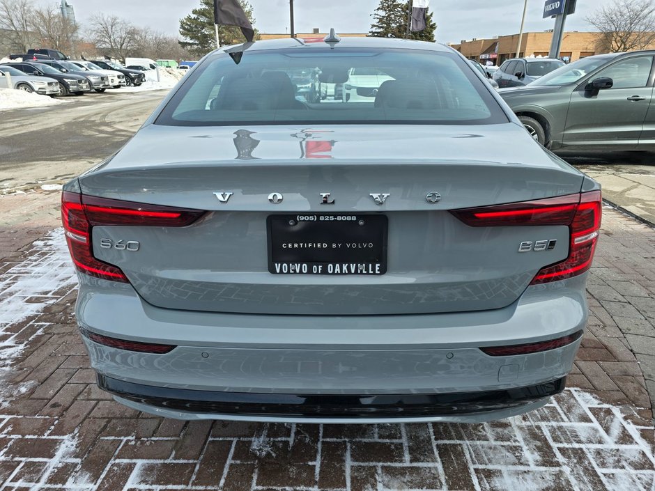 2024 Volvo S60 PLUS DARK THEME-12