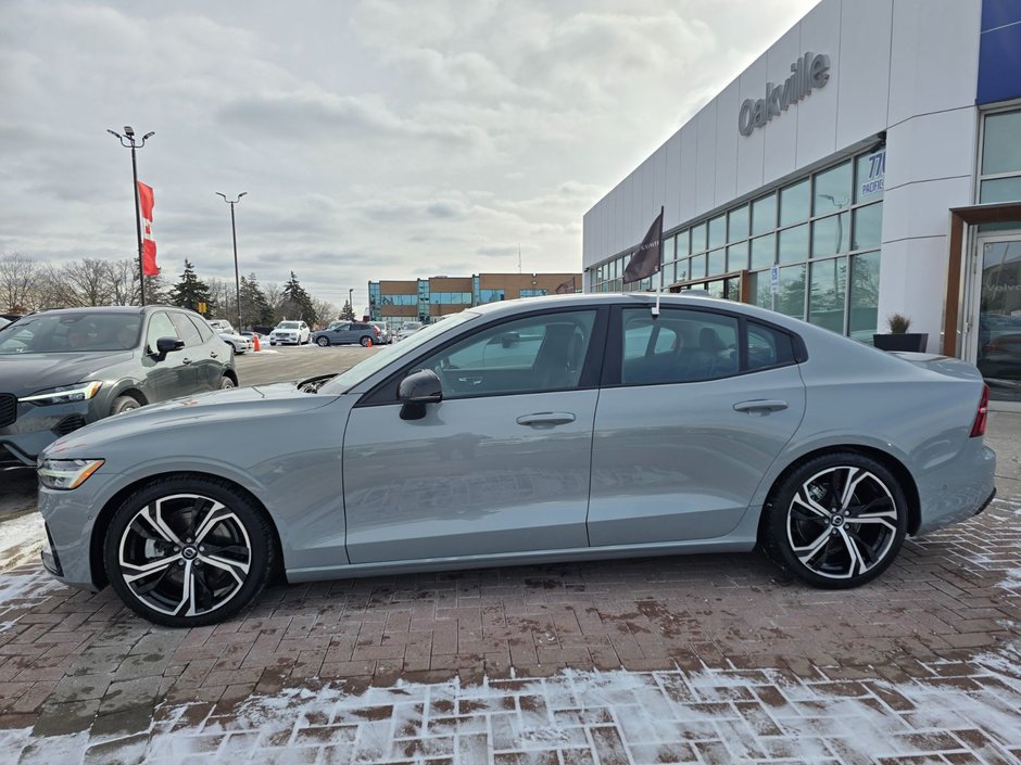 2024 Volvo S60 PLUS DARK THEME-9